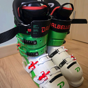 달벨로 스키부츠