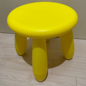 이케아 MAMMUT 맘무트 어린이스툴 옐로우