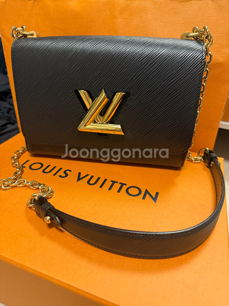 루이비통 트위스트MM(금장)--0