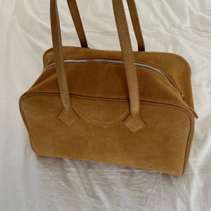 [빛날영 추천] Hiss 스웨이드백