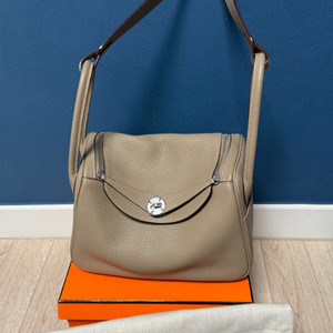 에르메스 린디26 에토프+은장 팝니다 상태 새상품급