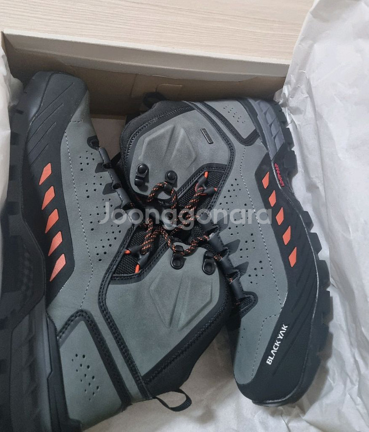 블랙야크 트레킹화 안전화 285--1