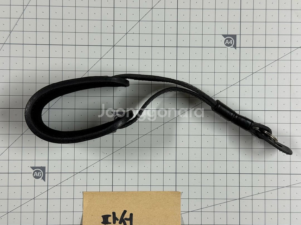 루이지 레더 with Pad 카메라 핸드스트랩--8