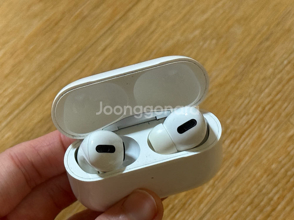 에어팟프로2 8핀 (왼쪽유닛 가끔 지직거림, 이어팁없음--3