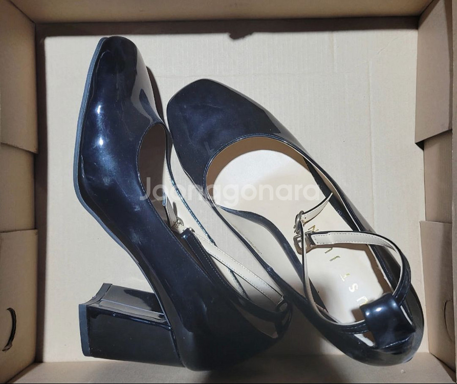 저스트지니(지니킴 세컨 브랜드) 메리제인 에나멜 펌프스 구두 235 7cm--0