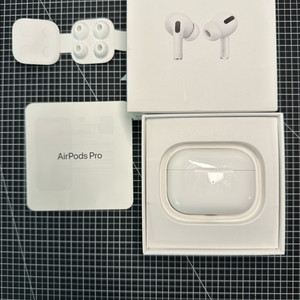 애플 에어팟 프로 1세대 풀박스입니다