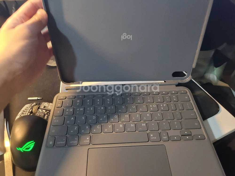 로지텍 콤보 터치 (매직터치) 아이패드에어 5세대--5