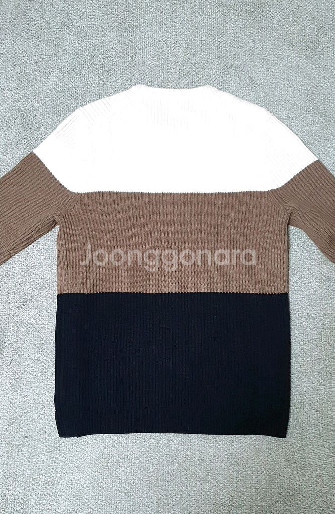 띠어리 남성용 울니트 판매해요--1