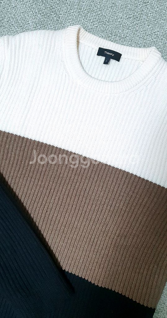 띠어리 남성용 울니트 판매해요--5