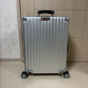 리모와 클래식 캐빈S 캐리어