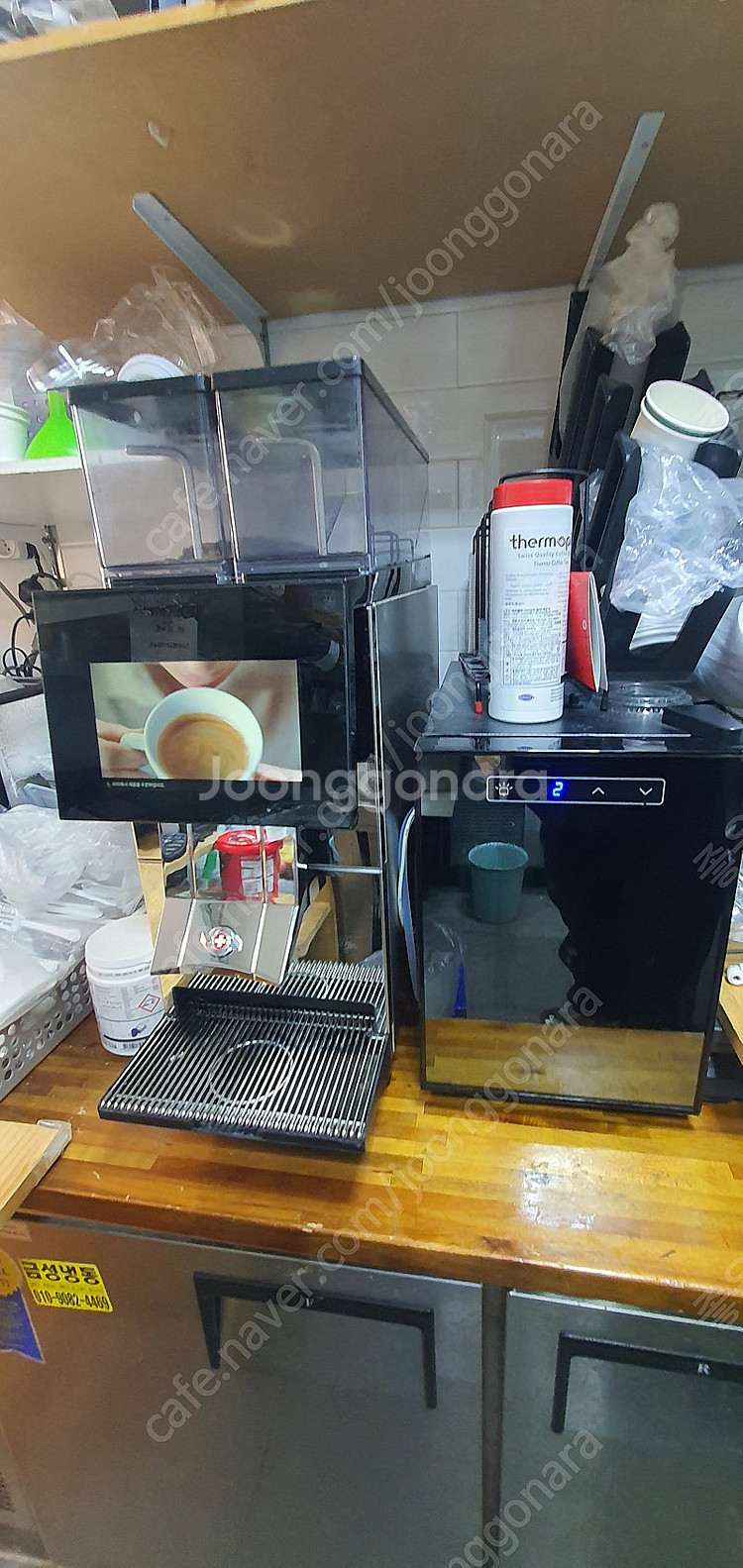 자동 커피머신 써모플랜 BW4C-CTM 합니다. 우유냉장고 별도로있는 제품입니다 커피머신기로사용하셔도됩니다 우유관--2