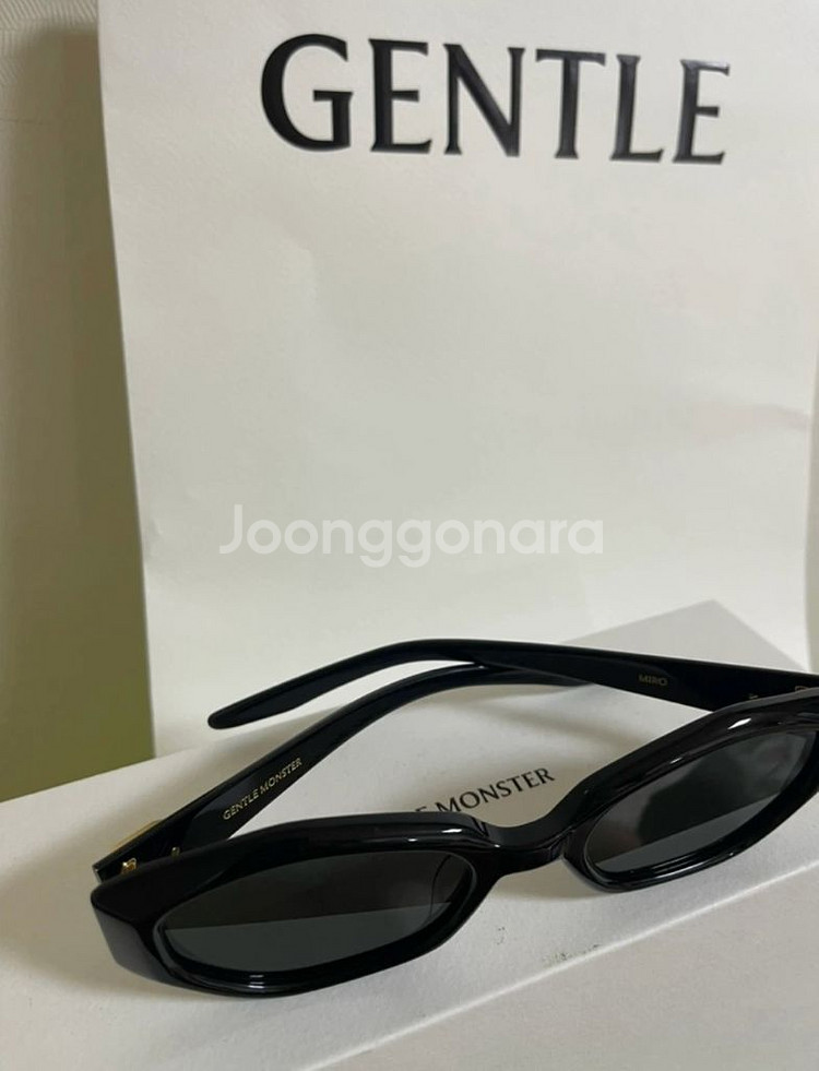 젠틀몬스터 블랙 선글라스--1