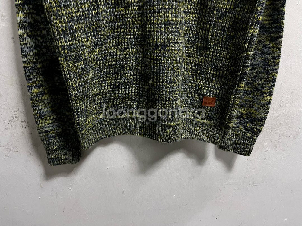 100 써스데이아일랜드 니트--1