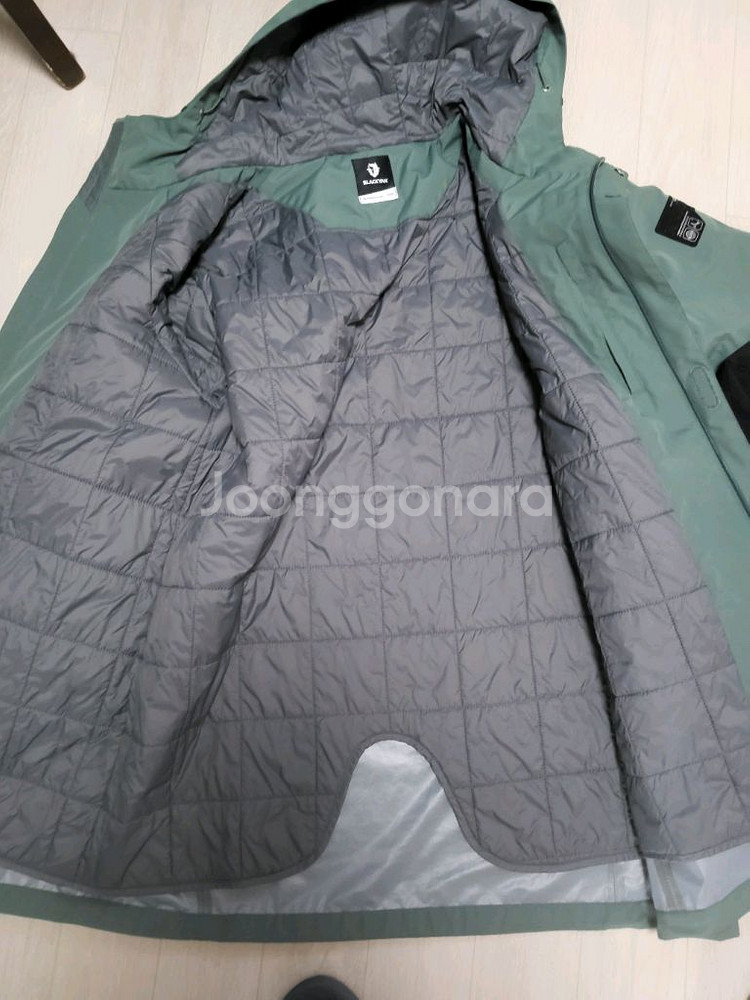 블랙야크 175 카키색 점퍼 고학년 남아--2