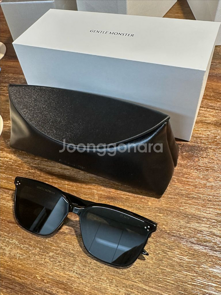 젠틀몬스터 바이 로우 01 블랙 선글라스--2