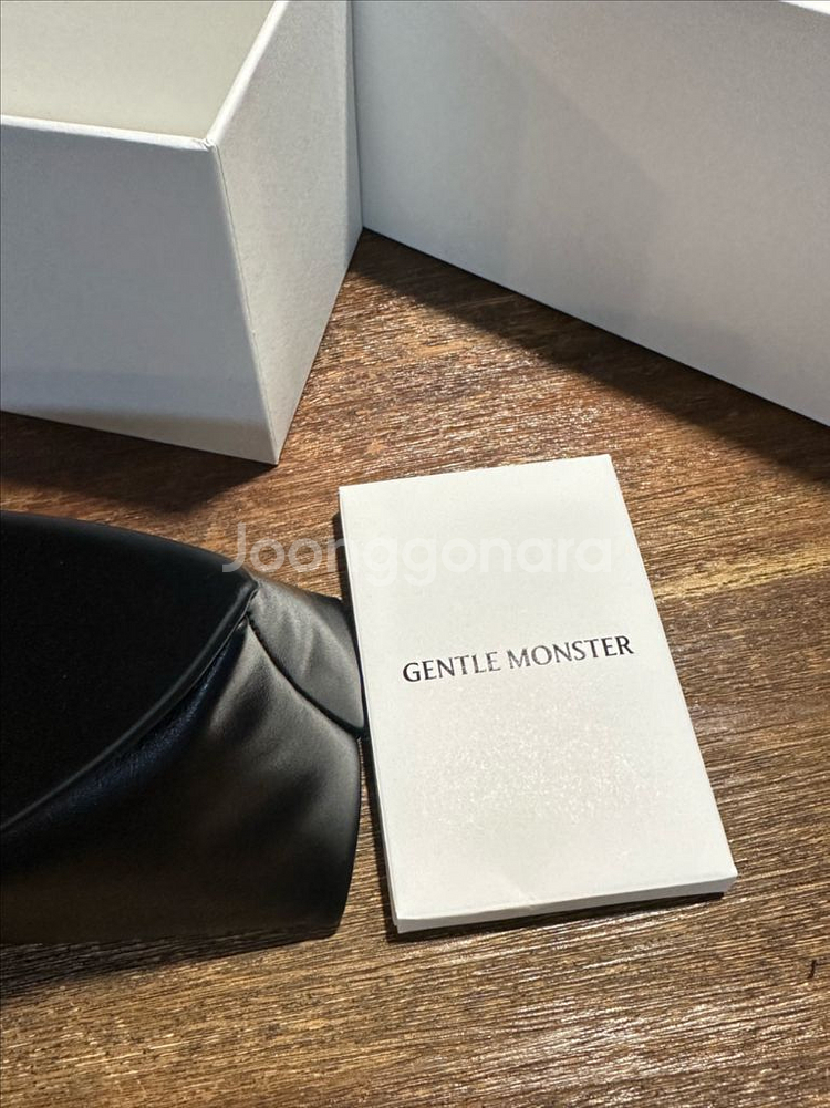 젠틀몬스터 바이 로우 01 블랙 선글라스--4