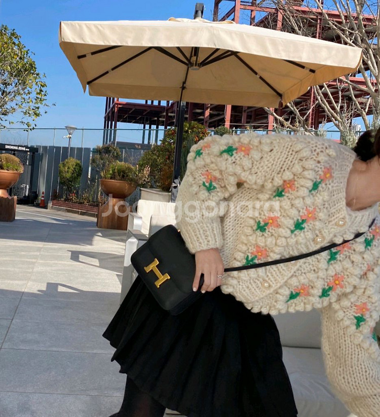 새상품]꽃자수 가디건 사이즈 프리~66--0