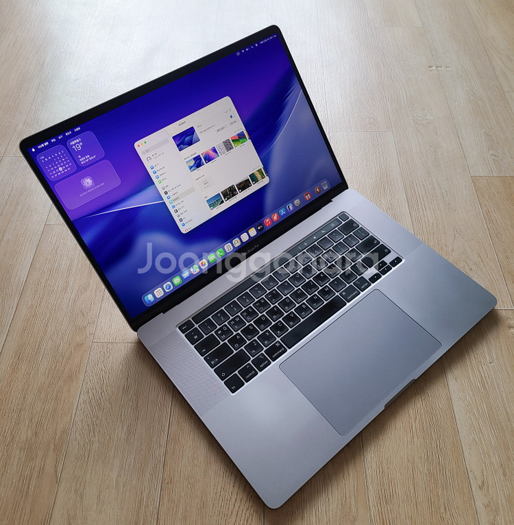 부산 맥북프로 2019 16인치 i7/16GB/512GB/라데온 5300M 팝니다.--4