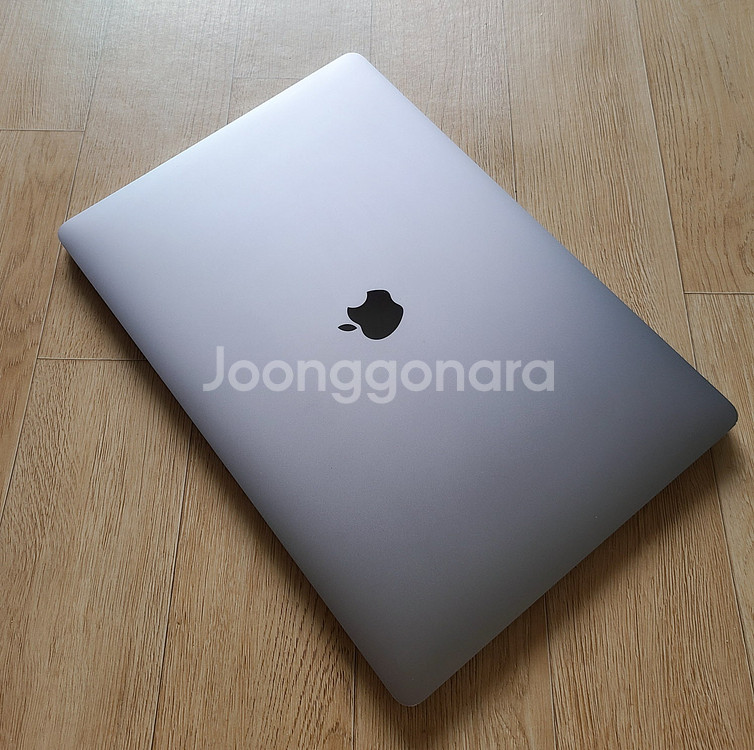 부산 맥북프로 2019 16인치 i7/16GB/512GB/라데온 5300M 팝니다.--2