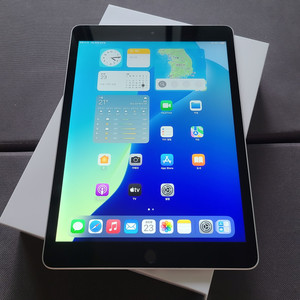 부산 아이패드 9세대 64GB 배터리90%+케이스 팝니다.