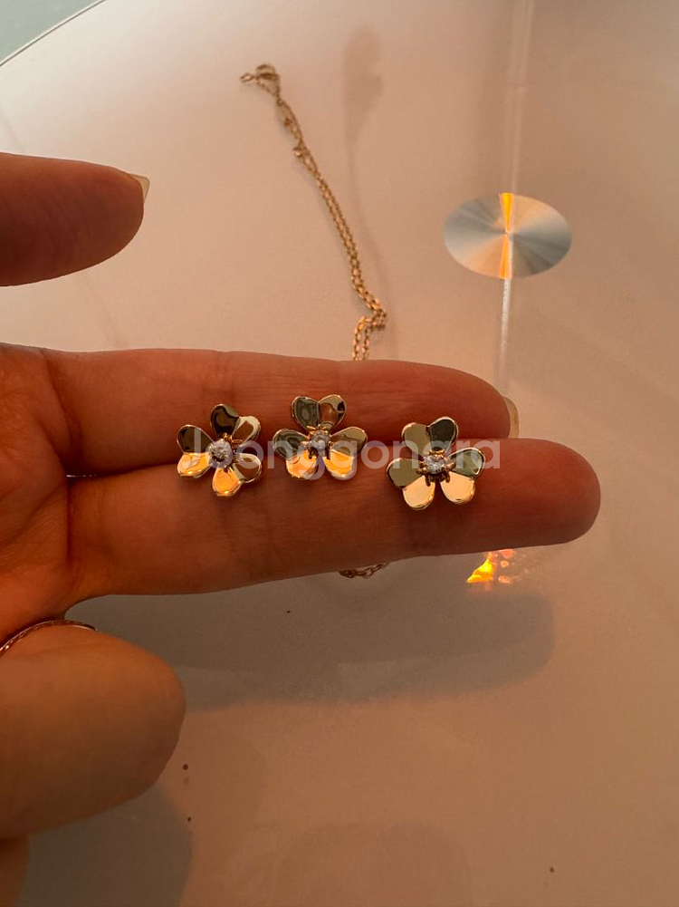 반클리프 프리볼 귀걸이 (새상품)--3