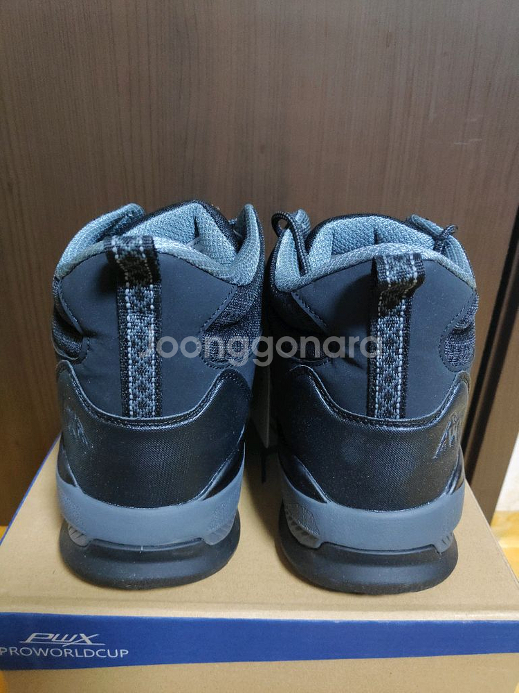 (새상품)270 등산화 트레킹화 프로월드컵--4