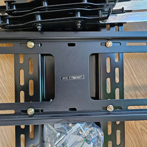 TV 벽걸이 브라켓