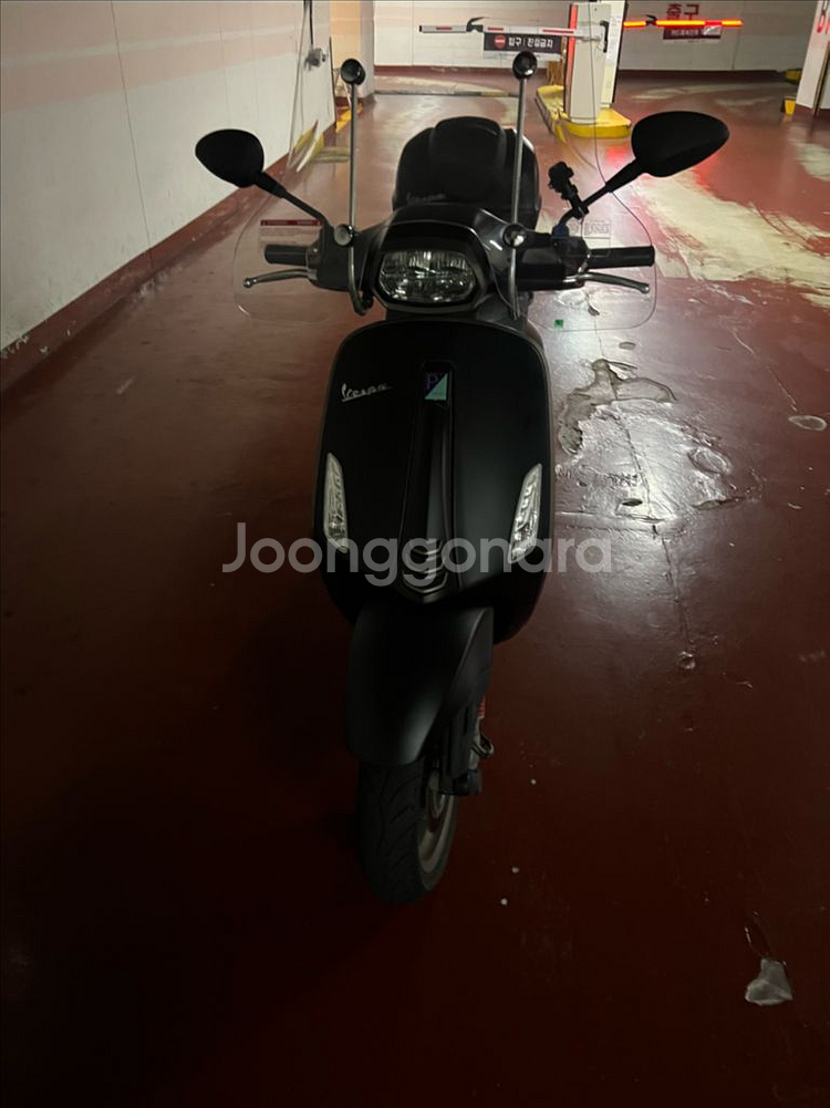 베스파 스프린트s 125 tft 무광 블랙 22년식--2