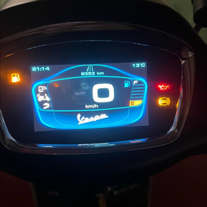 베스파 스프린트s 125 tft 무광 블랙 22년식