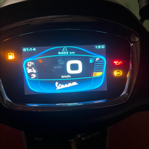 베스파 스프린트s 125 tft 무광 블랙 22년식