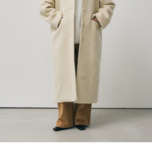 어그스트 알파카 코트 새상품