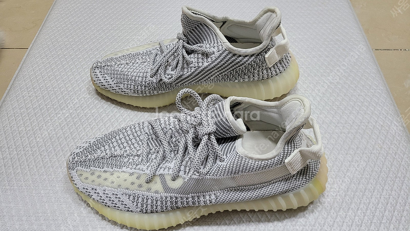 아디다스 이지 부스트 350 V2 스태틱 논리플렉티브--4