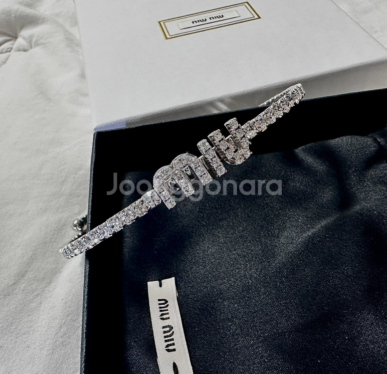 미우미우 크리스탈 목걸이 5JC871_2DNC_F0OK--2