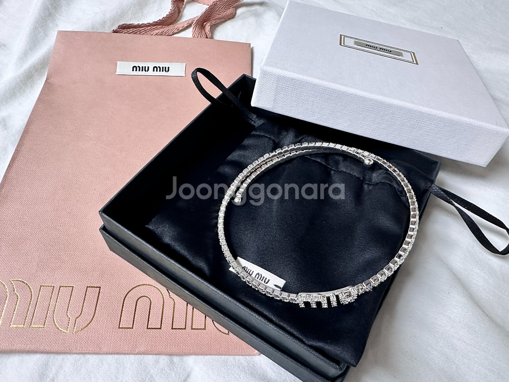 미우미우 크리스탈 목걸이 5JC871_2DNC_F0OK--1