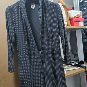 앤클라인 도트 원피스