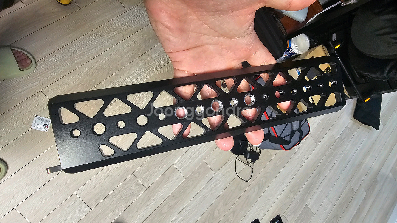 TILTA 틸타 10인치 경량형 도브테일 플레이트 촬영--1