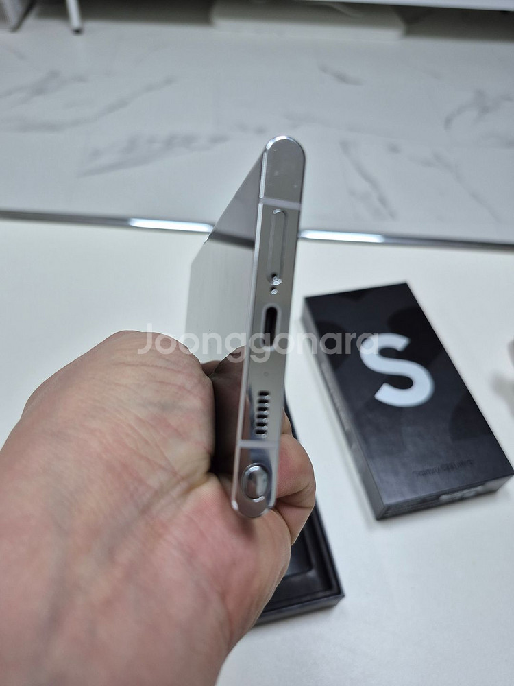 갤s22울트라 화이트 판매합니다--7