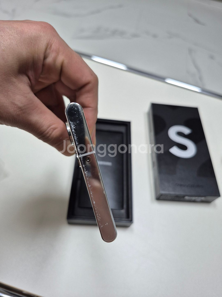 갤s22울트라 화이트 판매합니다--4