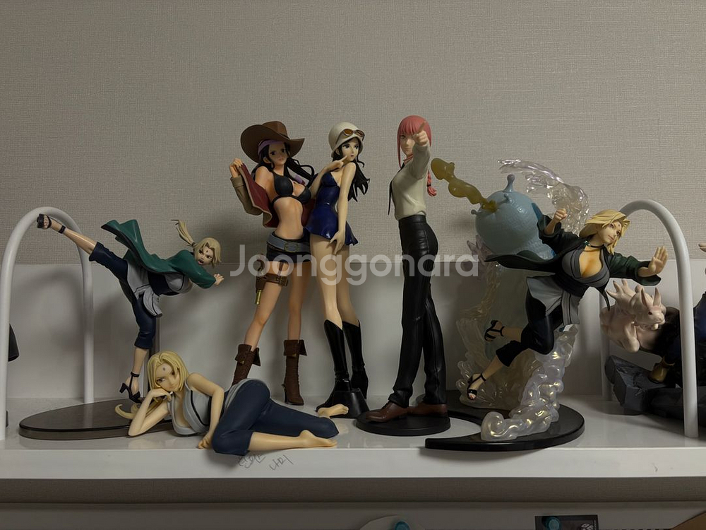 피규어들 싸게 내놓아요--1