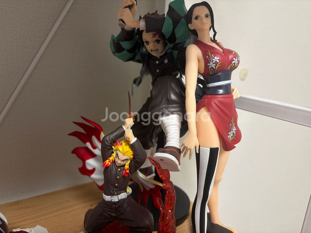 피규어들 싸게 내놓아요--6