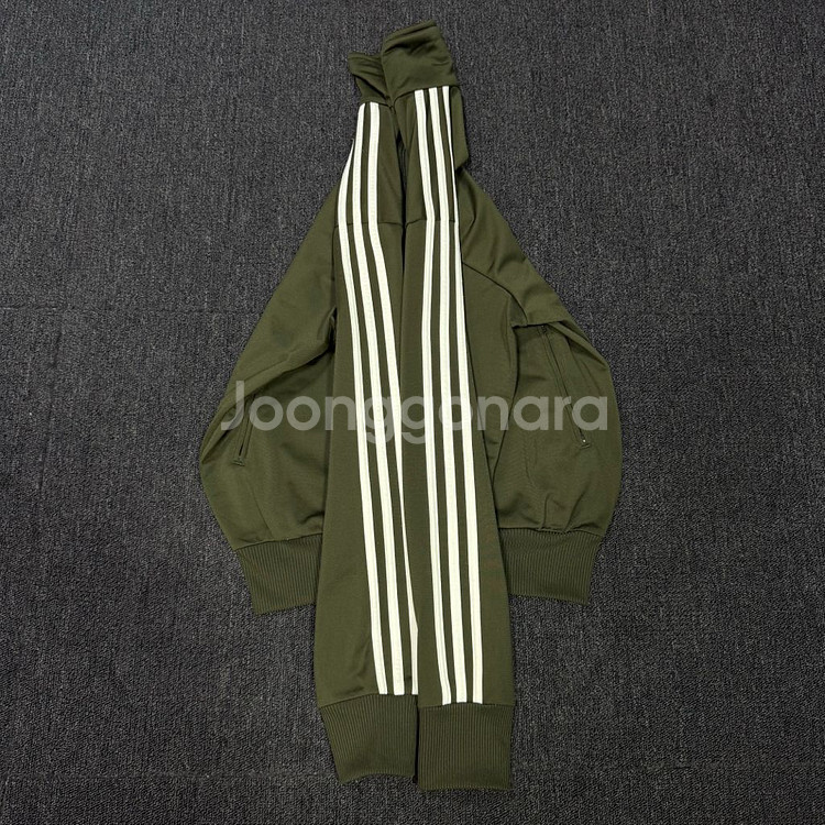 아디다스 파이어버드 카키 져지--3