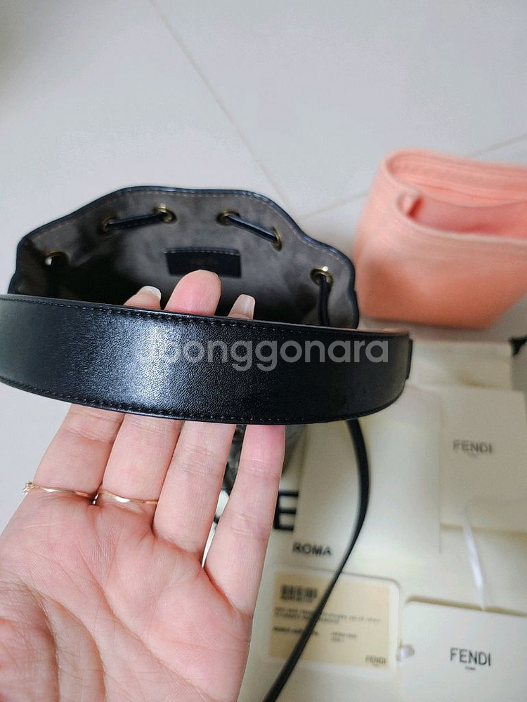 펜디 몬트레조 버킷백--8