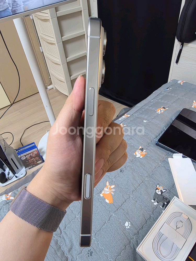 아이폰 16 프로 맥스 화이트 256GB--5