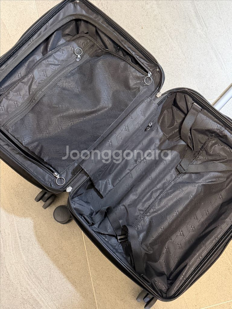 오프화이트 캐리어--2