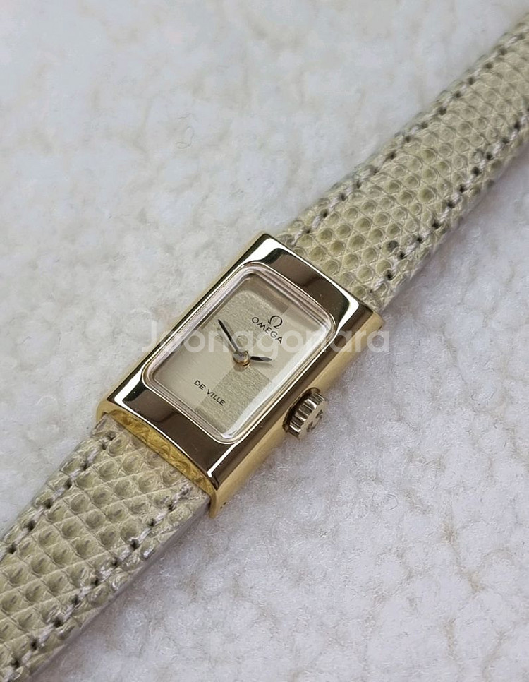 오메가 드빌 빈티지 체크 샴페인 다이얼 수동 여성시계--1