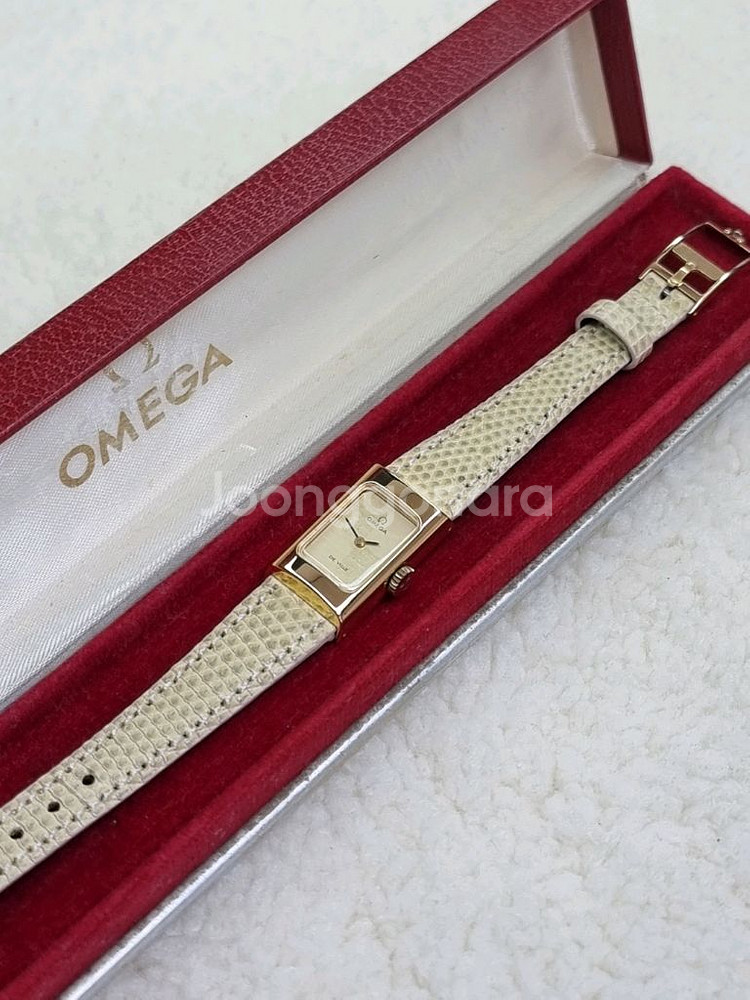 오메가 드빌 빈티지 체크 샴페인 다이얼 수동 여성시계--3