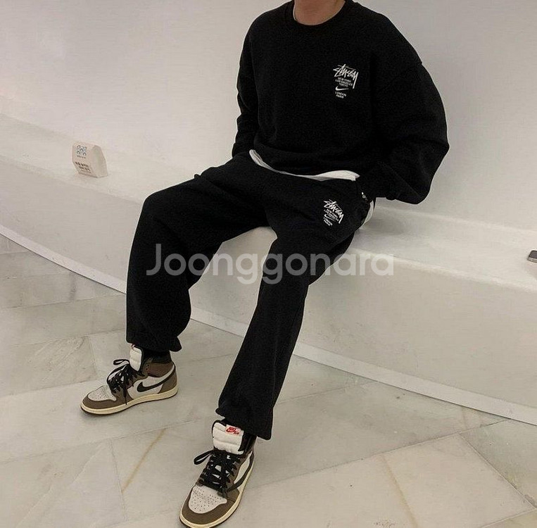나이키 스투시 콜라보 맨투맨-조거팬츠 세트 새상품--2