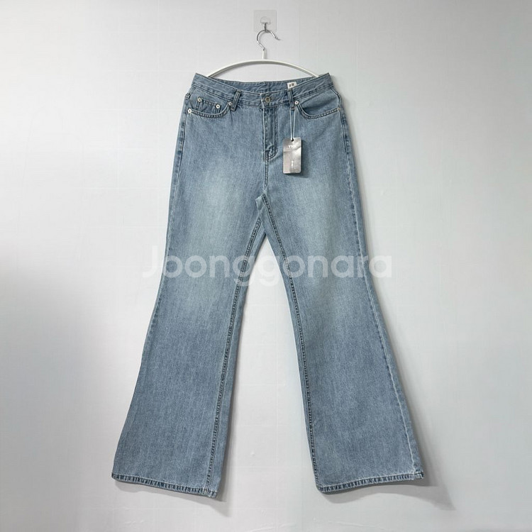 새제품 FRIC 프릭 세미부츠컷 롱 데님 M--0