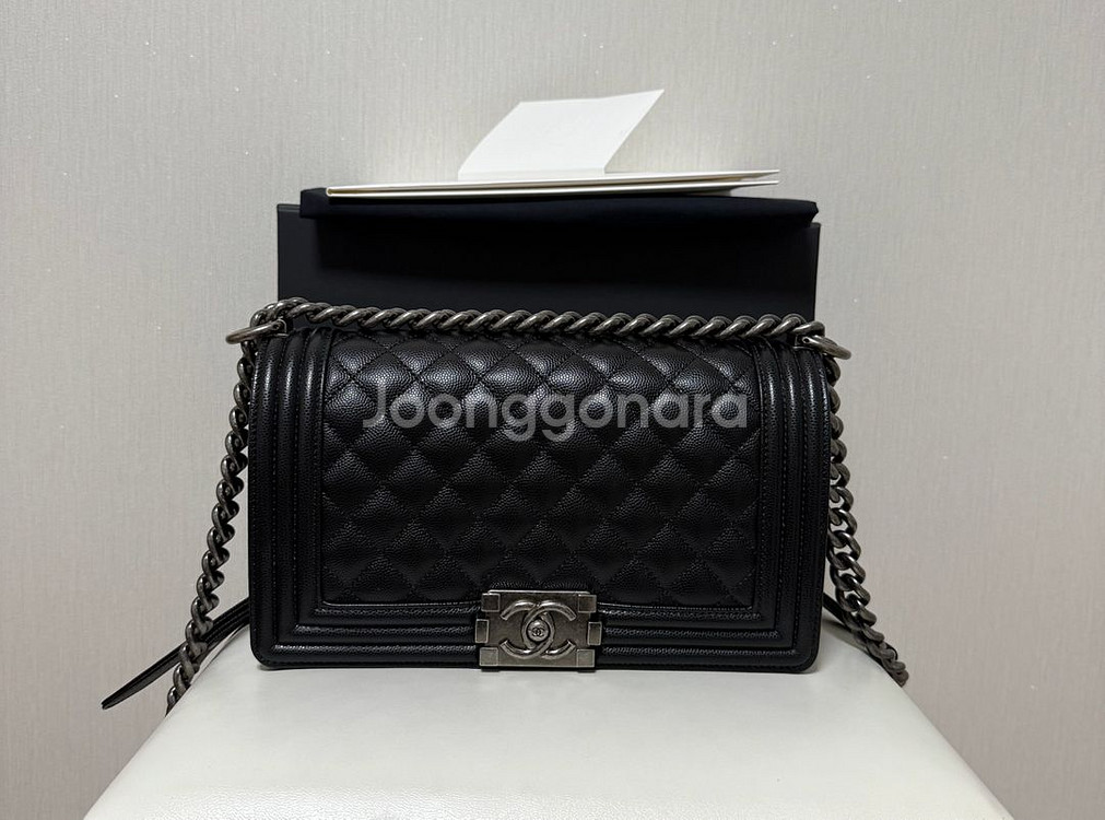 샤넬 보이백 미듐(내장칩/은장)--0