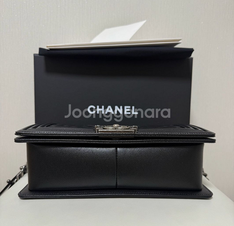 샤넬 보이백 미듐(내장칩/은장)--1